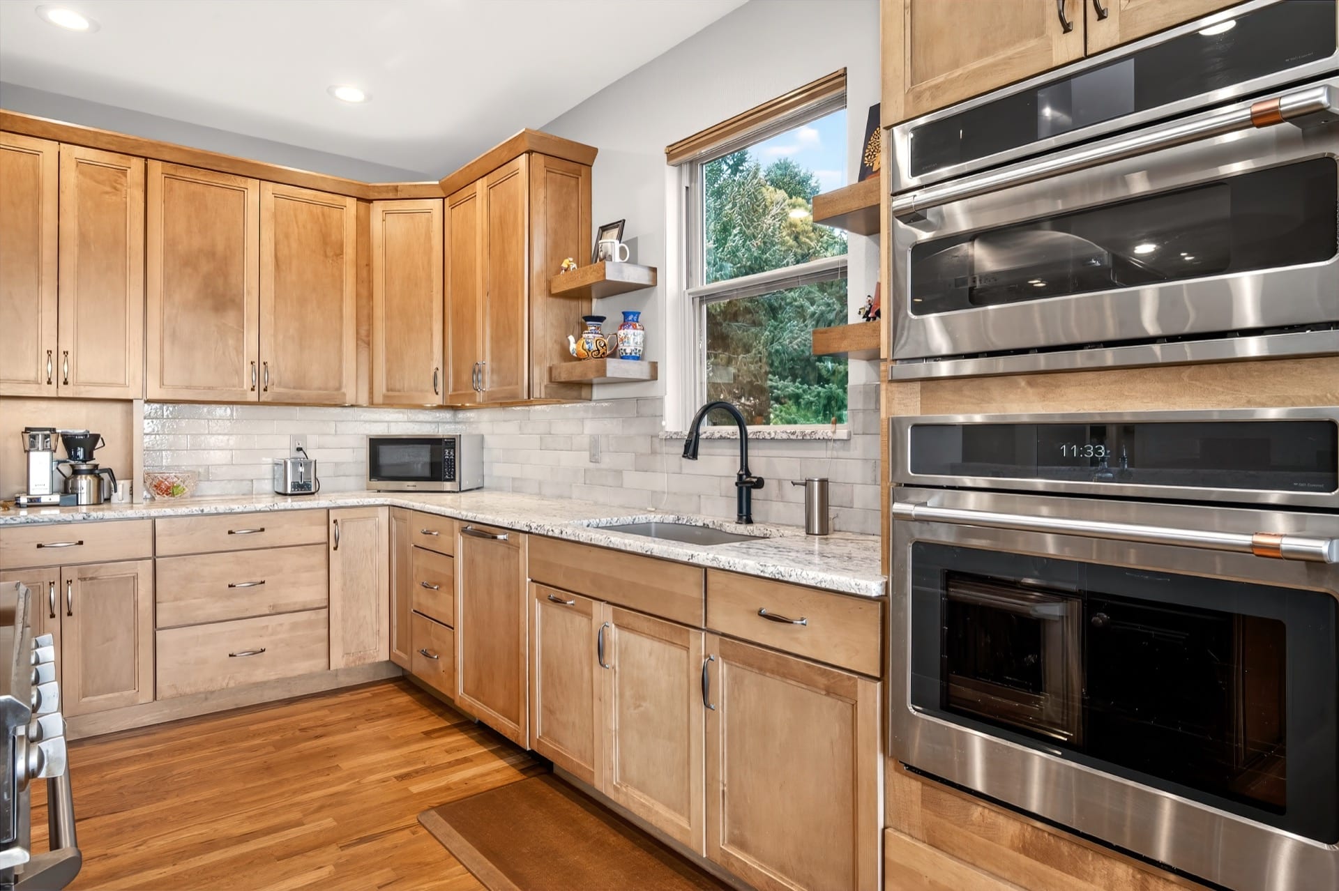 Broadmoor Bluffs Residence