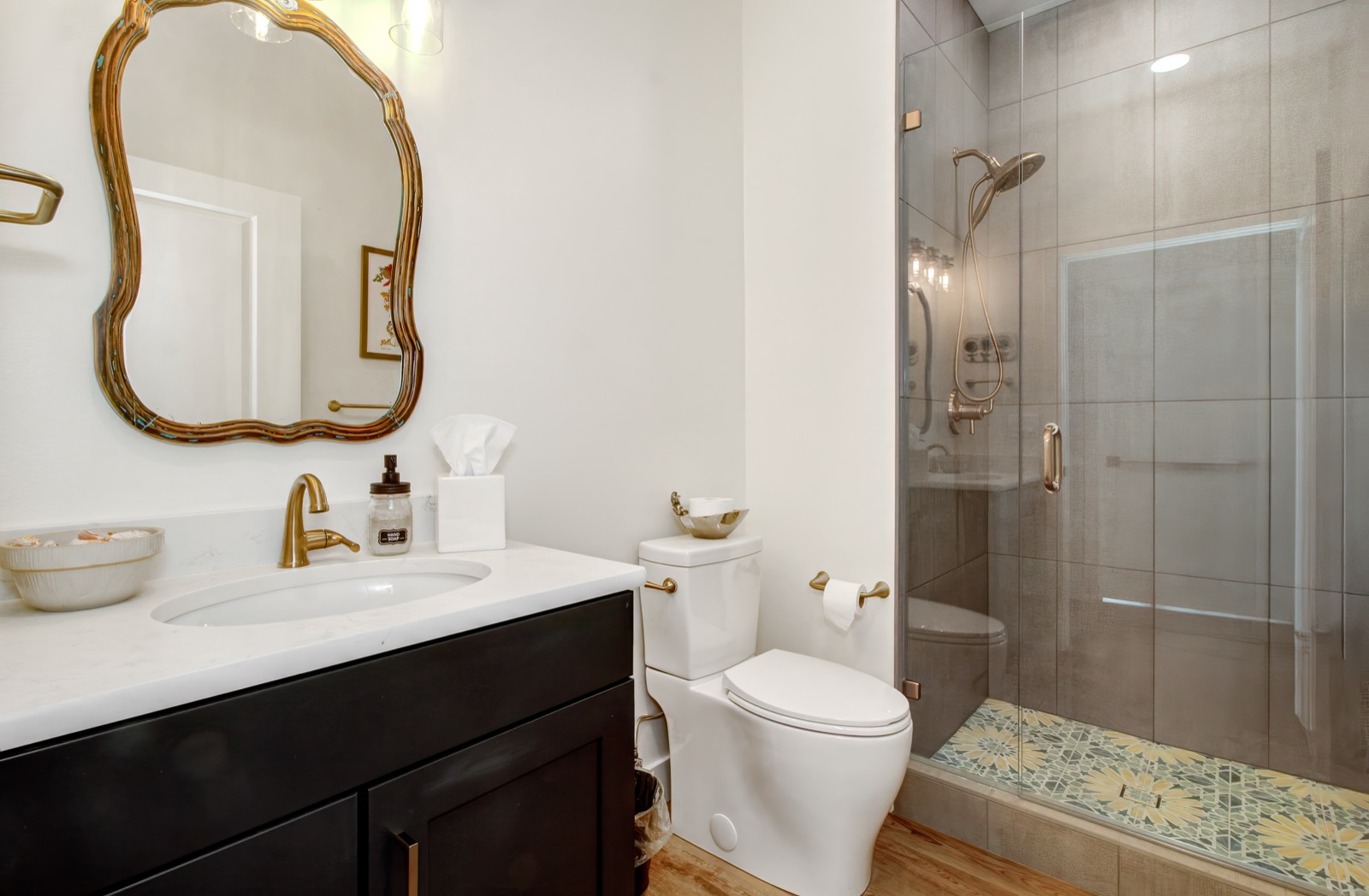 Monument Pines Residence - Image 3