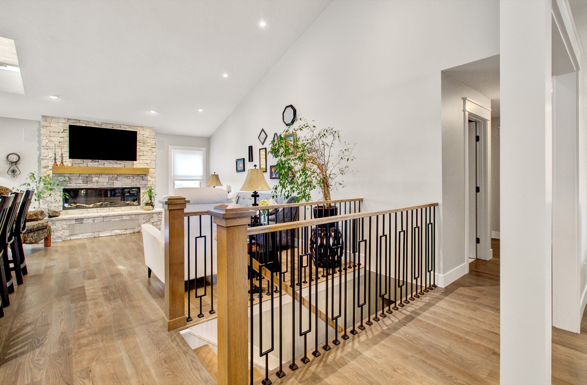 Rockrimmon Residence - Image 2