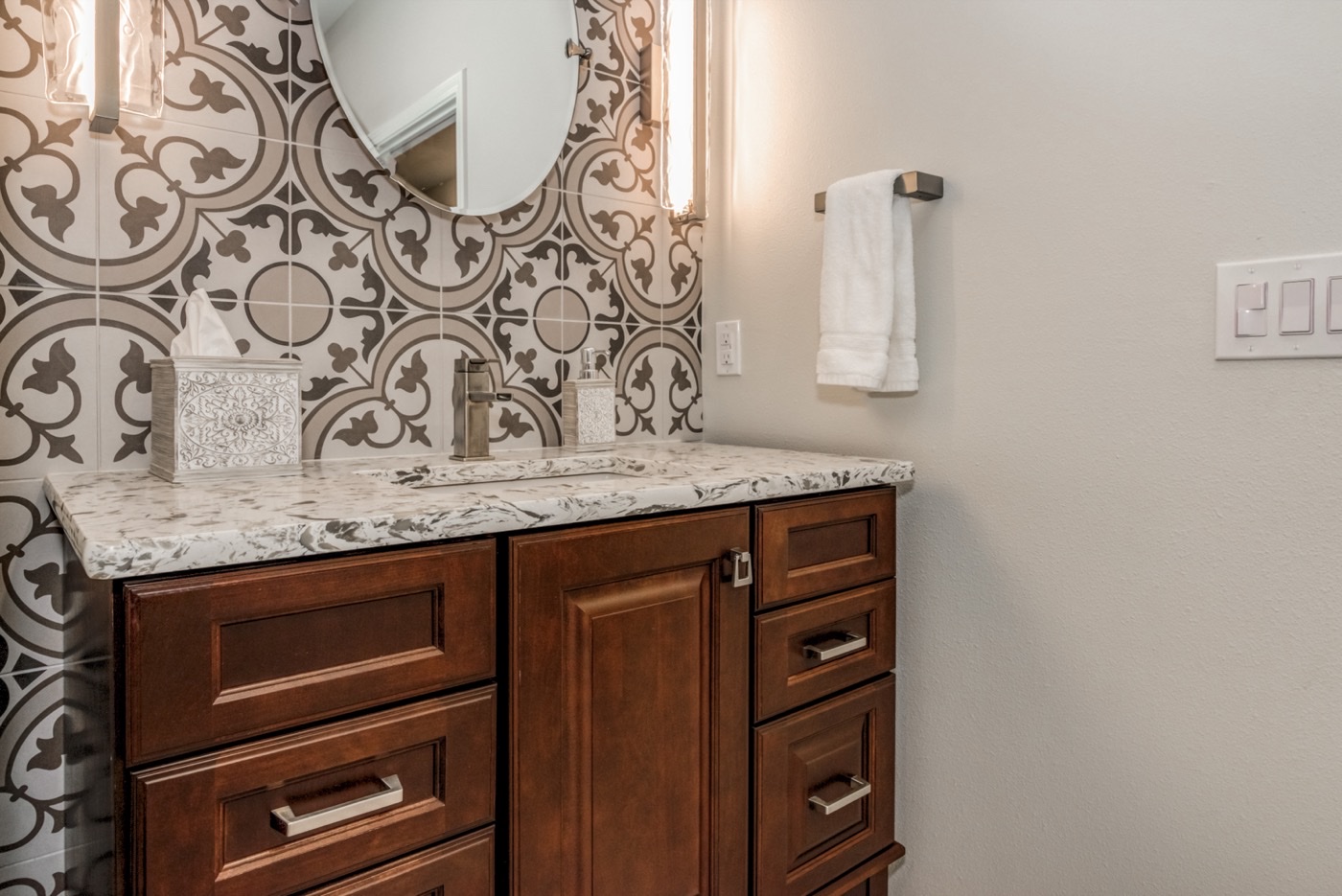 Skyway Residence - Image 2