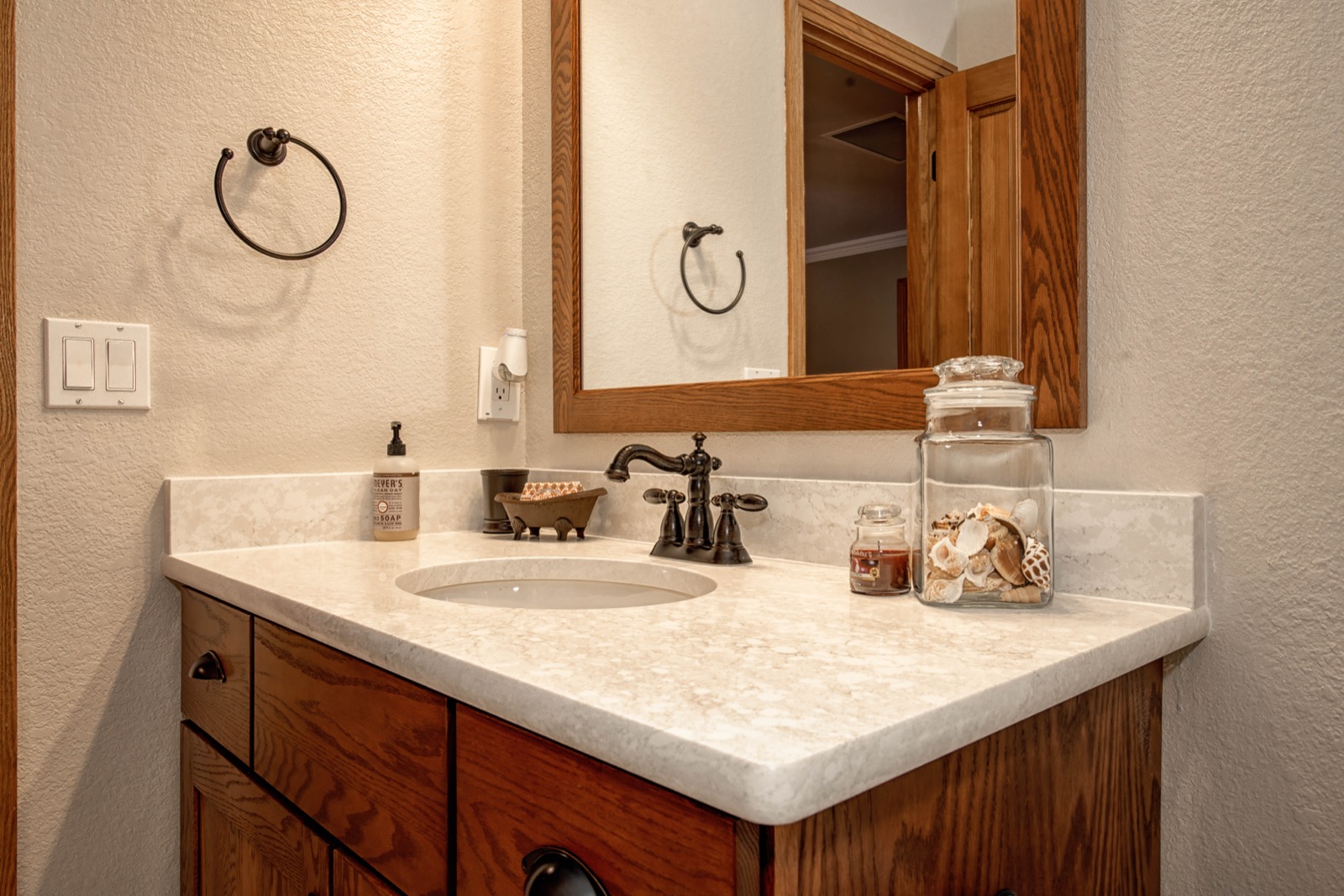 Monument Hills Residence - Image 5